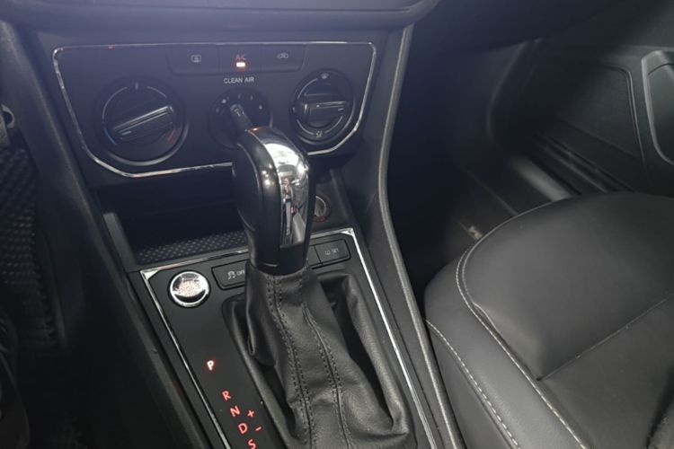 Volkswagen Lavida 2018 #14 Volkswagen Lavida 2018 car image #14