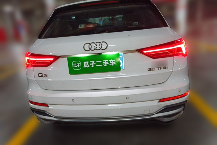 Audi Q3 2021 car image #4
