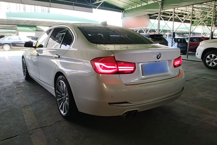 BMW 3 Series 2019 #5 BMW 3 Series 2019 car image #5
