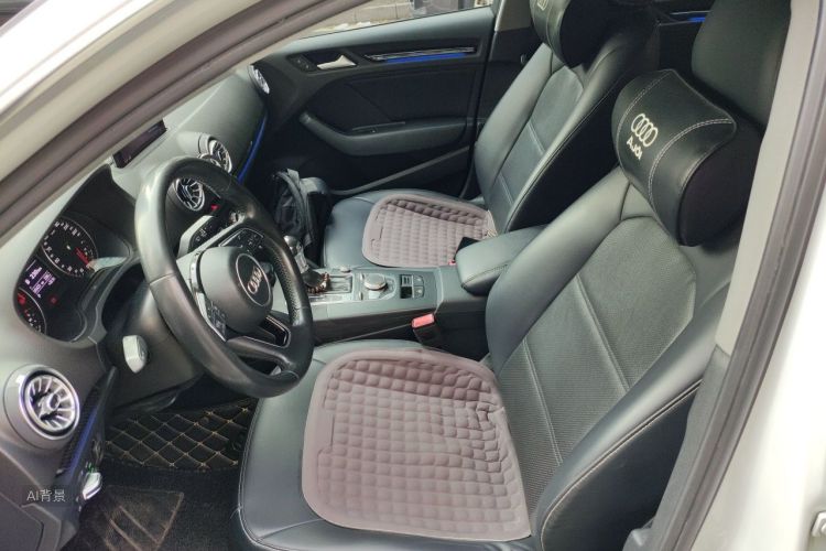 Audi A3 2018 immagine di auto #17