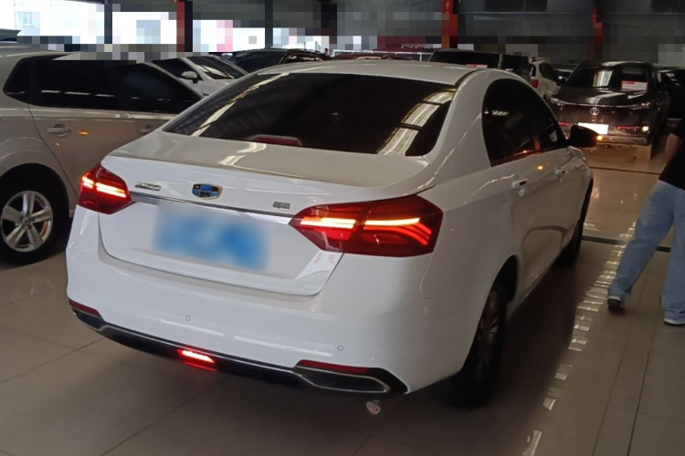 GEELY Emgrand 2018 #7 GEELY Emgrand 2018 car image #7