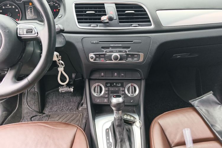 Audi Q3 2015 #14 Audi Q3 2015 car image #14