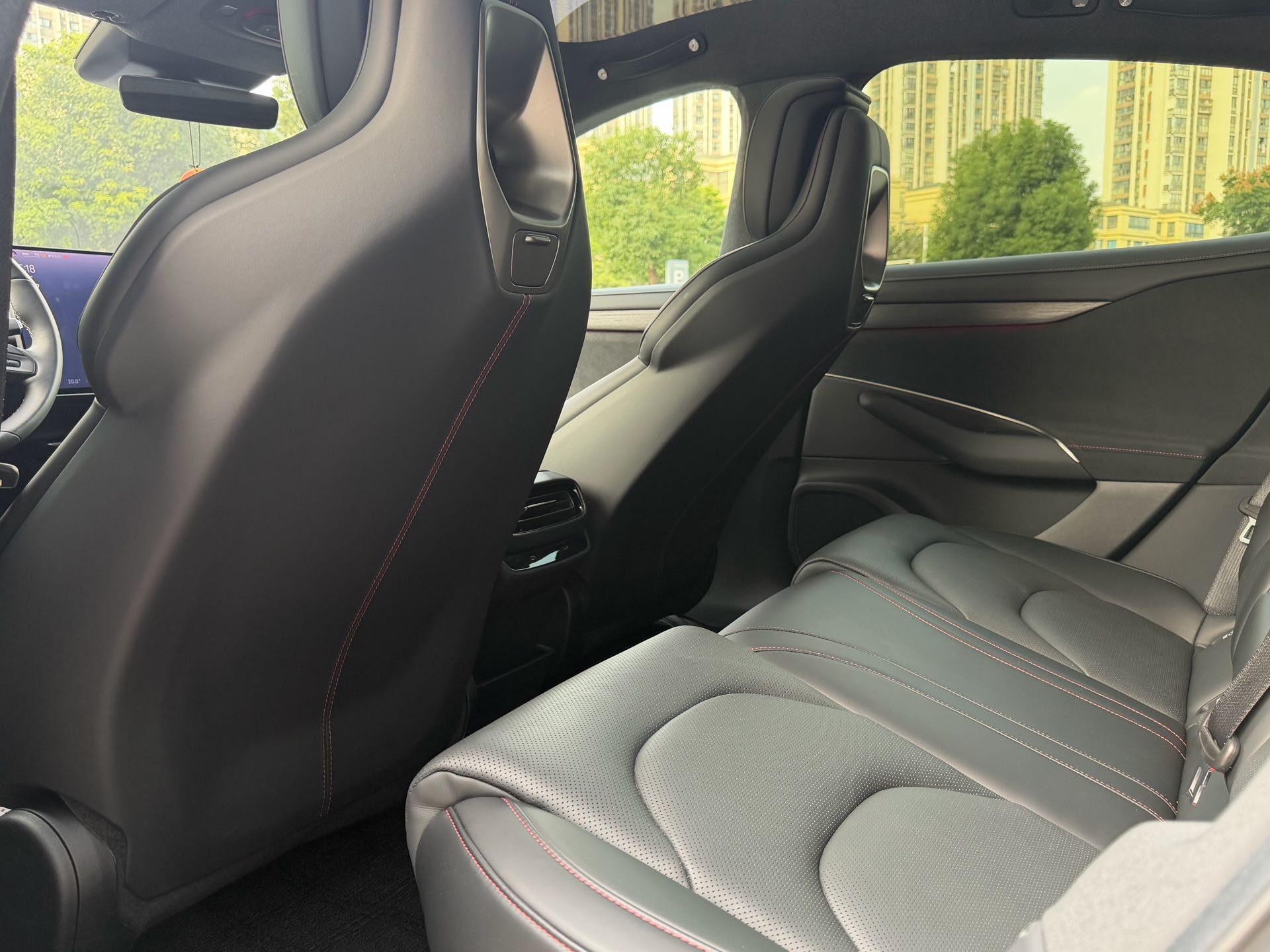 MI SU7 2025 car image #4