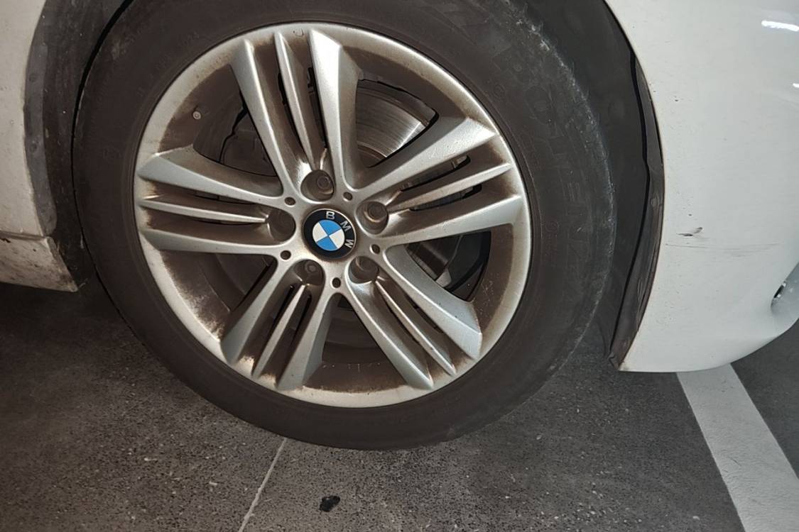 BMW 3 Series 2015 car image #9
