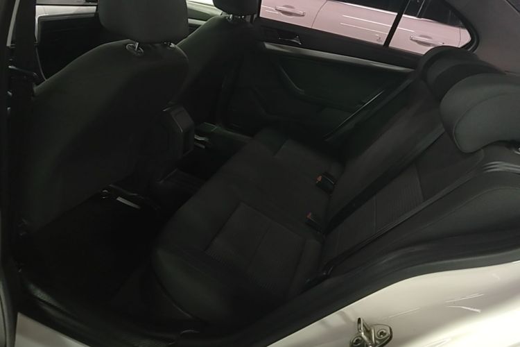 Volkswagen Lavida 2018 car image #17