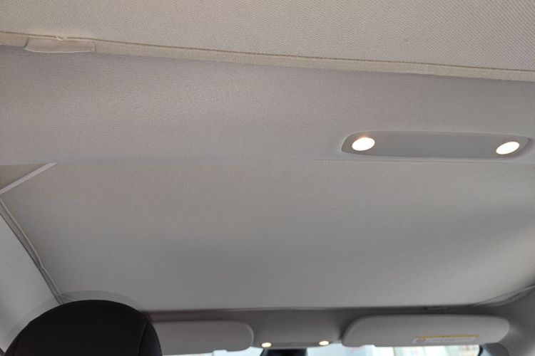 Tesla Model 3 2022 car image #20