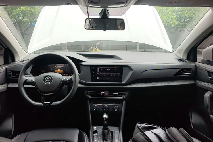 Volkswagen Tharu 2023 car image #11