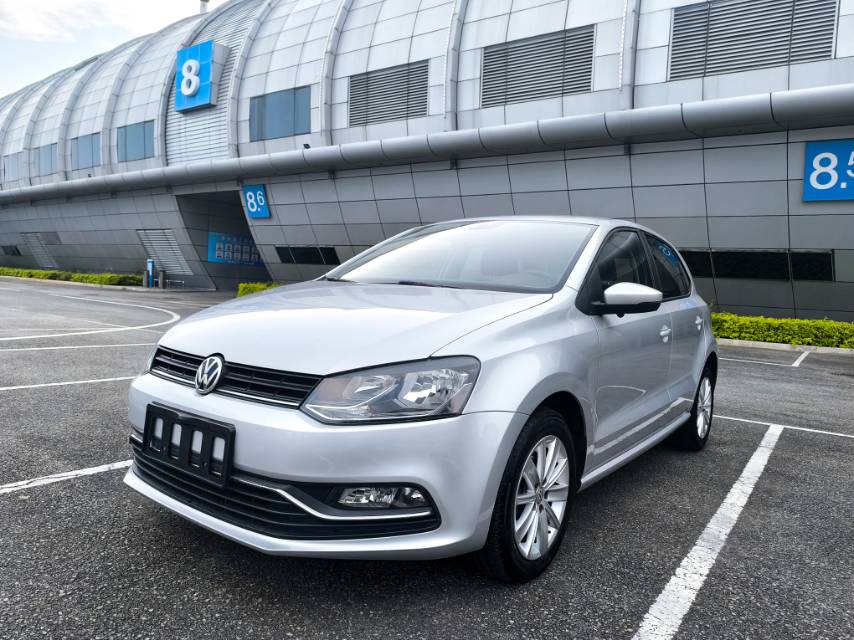 Volkswagen Polo 2014 car image 