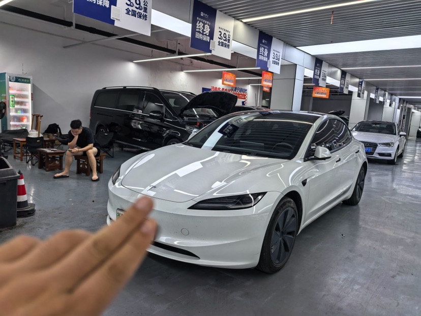 Tesla Model 3 2024 car image 