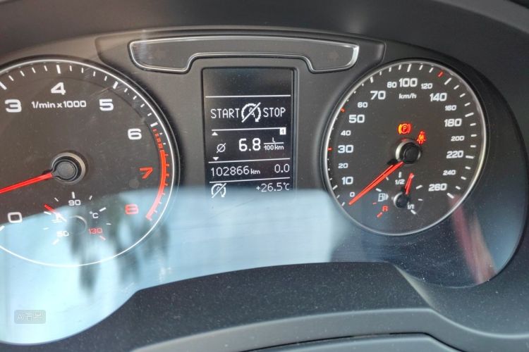 Audi Q3 2017 car image #14