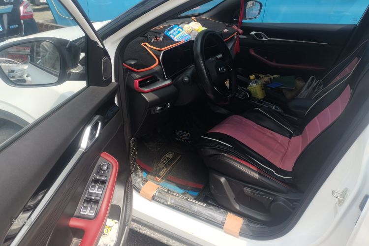 GEELY Coolray 2023 immagine di auto #18