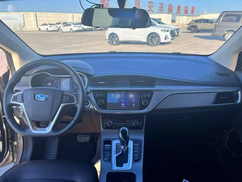 GEELY Emgrand GS 2018 صورة سيارة #9