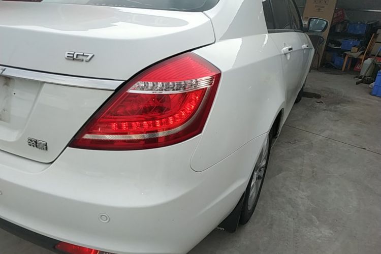 GEELY Emgrand 2015 #8 GEELY Emgrand 2015 car image #8