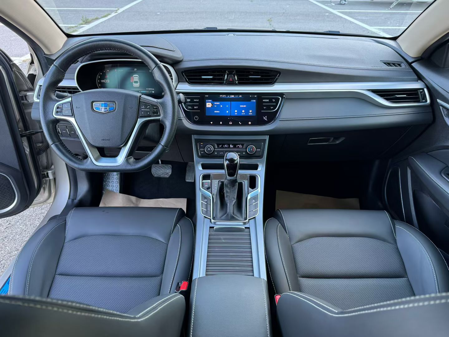 GEELY Emgrand 2019 imagem de carro #9