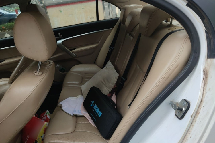GEELY Emgrand 2017 car image #10