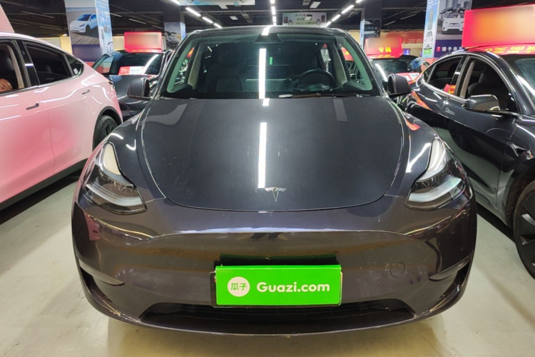 Tesla Model Y 2024 #3 Tesla Model Y 2024 car image #3