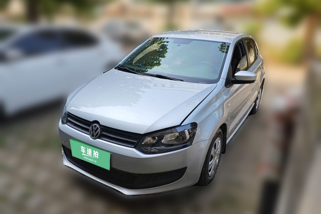 Volkswagen Polo 2013 car image 