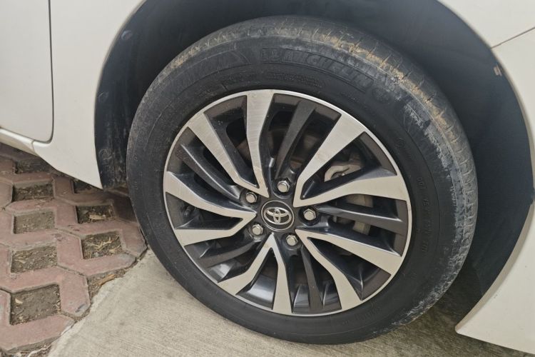 Toyota Corolla 2017 #6 Toyota Corolla 2017 car image #6