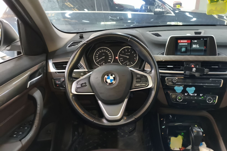 BMW X1 2018 #11 BMW X1 2018 car image #11