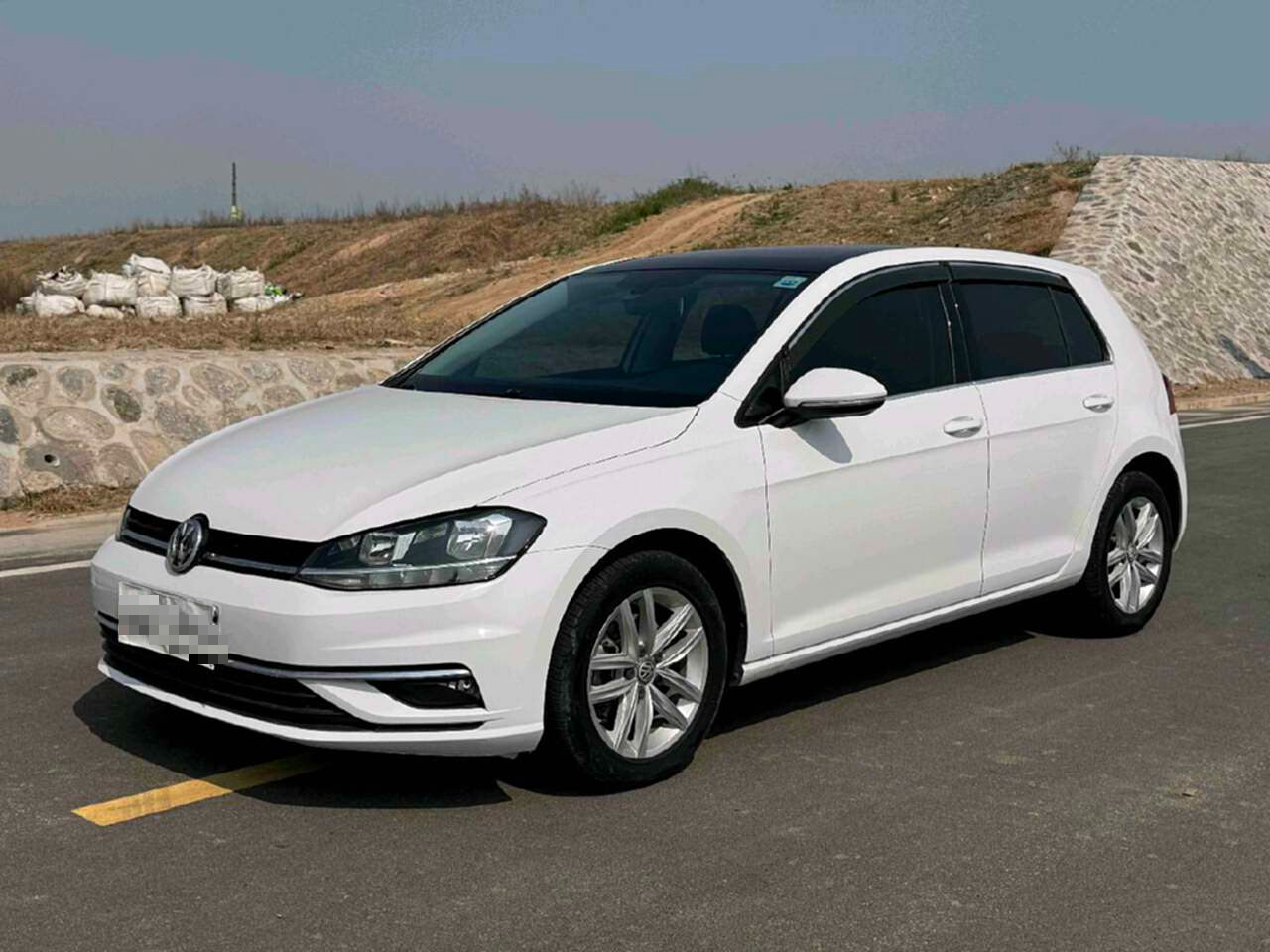 Volkswagen Golf 2019 #2 Volkswagen Golf 2019 car image #2