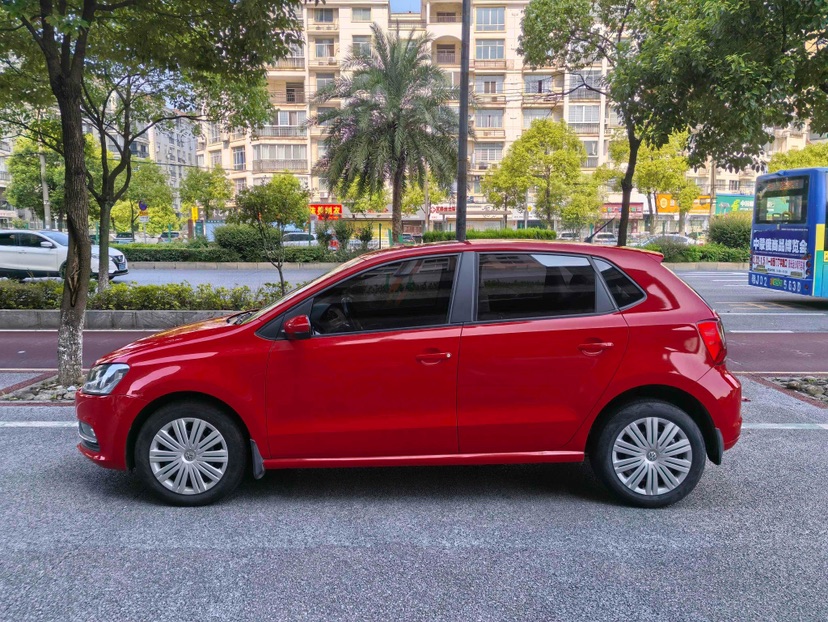Volkswagen Polo 2018 car image #4