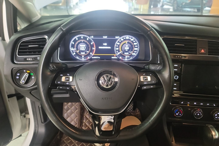 Volkswagen Golf 2019 #11 Volkswagen Golf 2019 car image #11