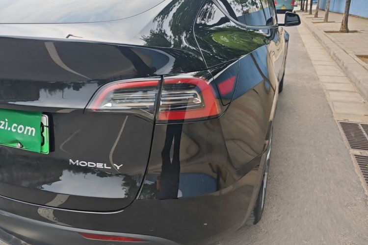 Tesla Model Y 2022 #8 Tesla Model Y 2022 car image #8