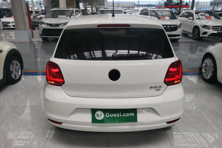 Volkswagen Polo 2019 car image #4