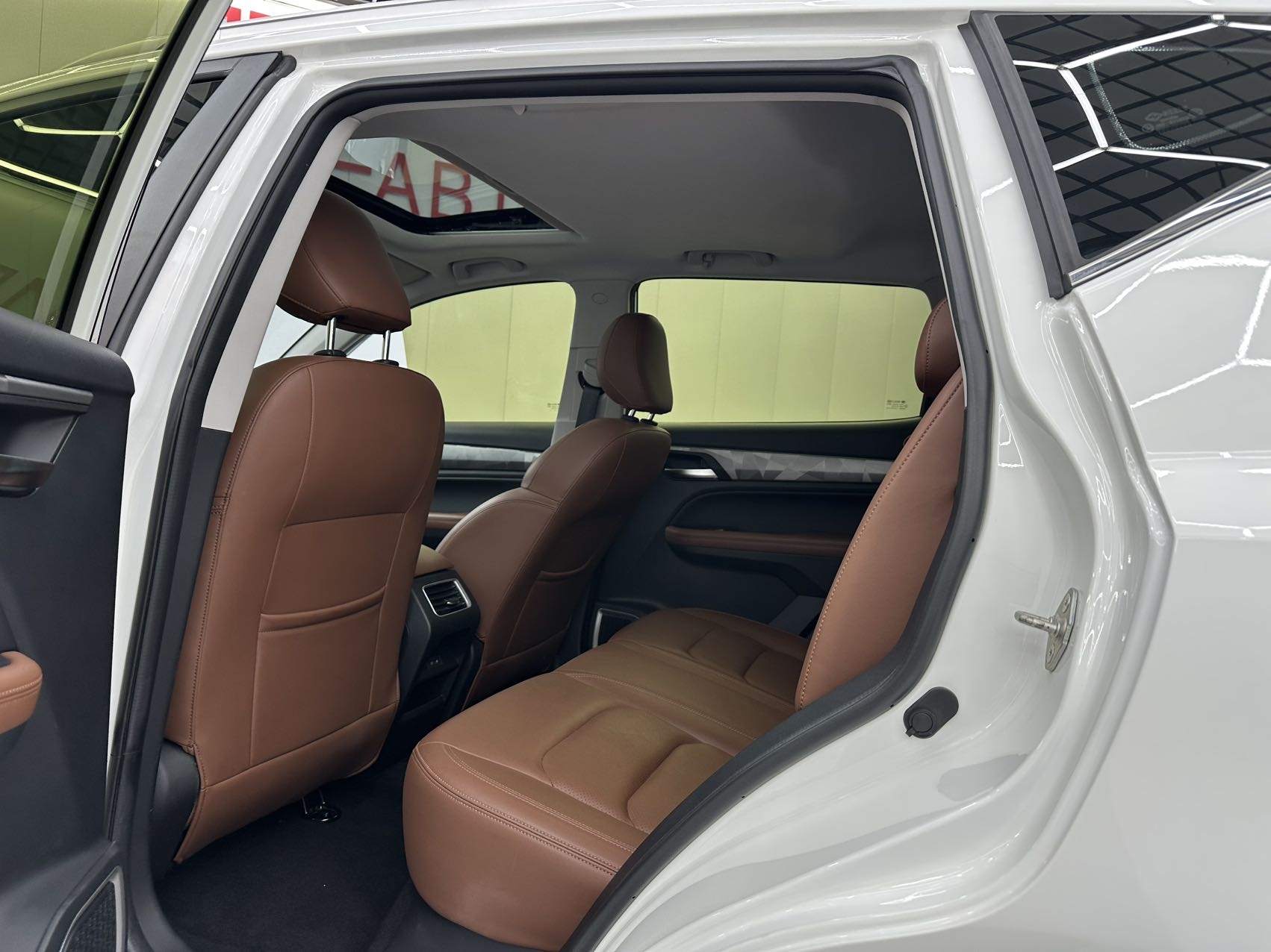 GEELY Vision X6 2022 image de voiture #5