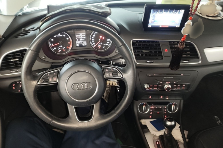 Audi Q3 2017 #10 Audi Q3 2017 car image #10