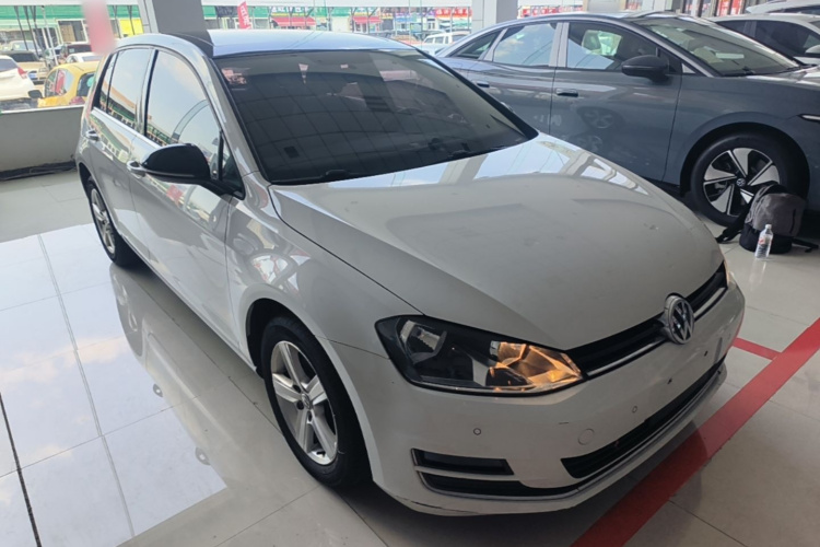 Volkswagen Golf 2017 car image #4