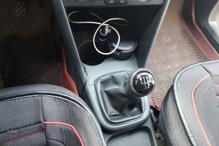Volkswagen Polo 2016 car image #16