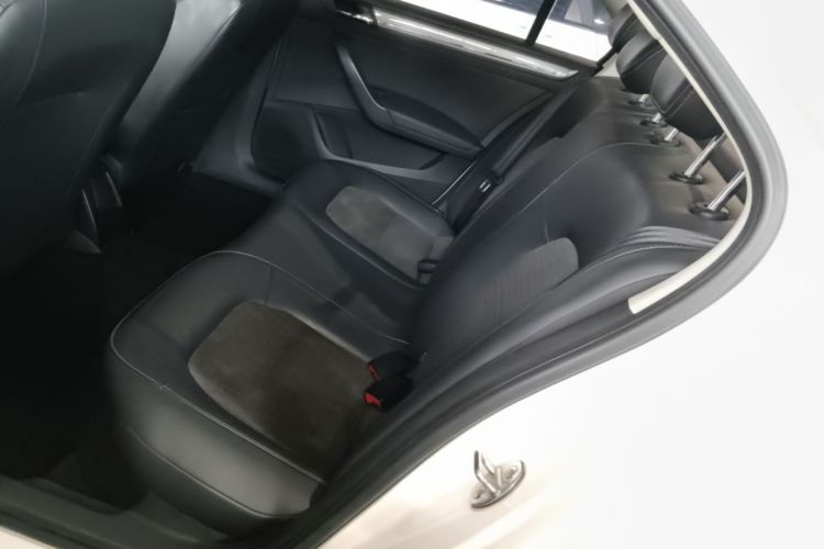 Volkswagen Santana 2018 car image #17