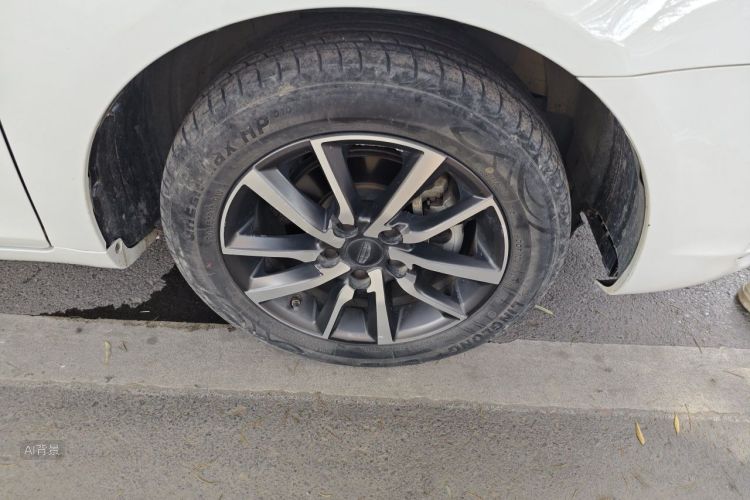 GEELY Emgrand 2020 car image #9