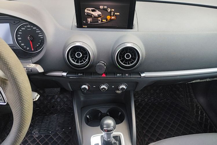 Audi A3 2018 #17 Audi A3 2018 car image #17