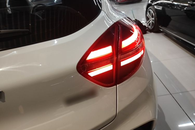 GEELY Emgrand GS 2021 car image #8