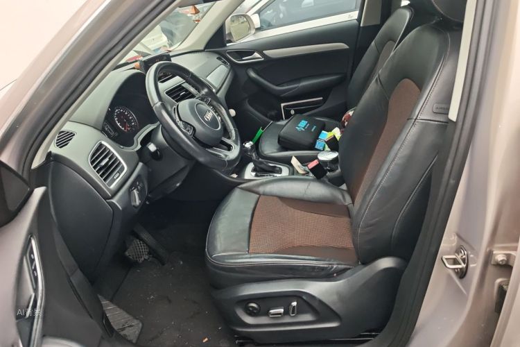 Audi Q3 2017 car image #17