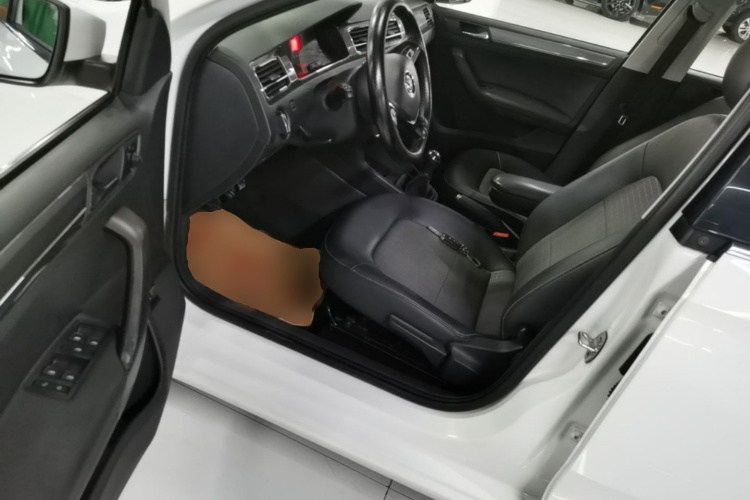Volkswagen Santana 2016 car image #16