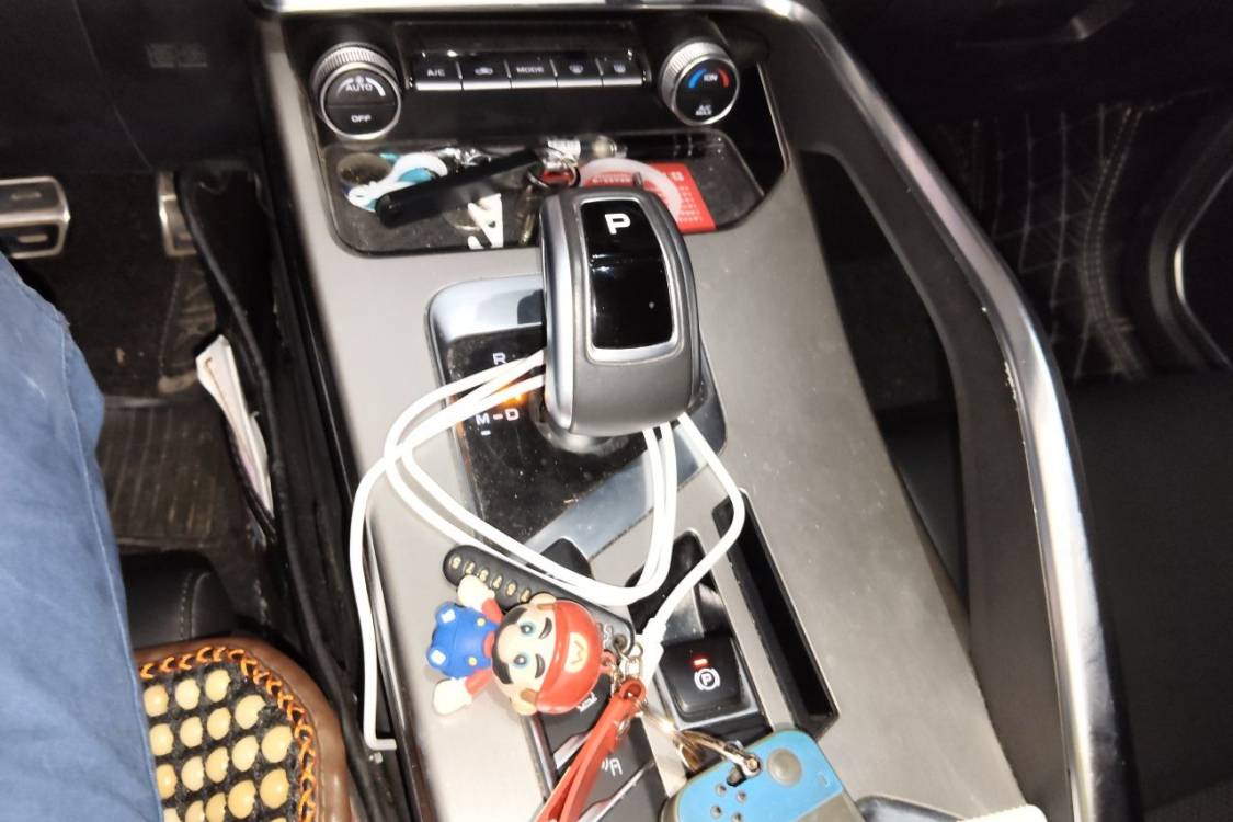 GEELY Coolray 2020 #27 GEELY Coolray 2020 car image #27
