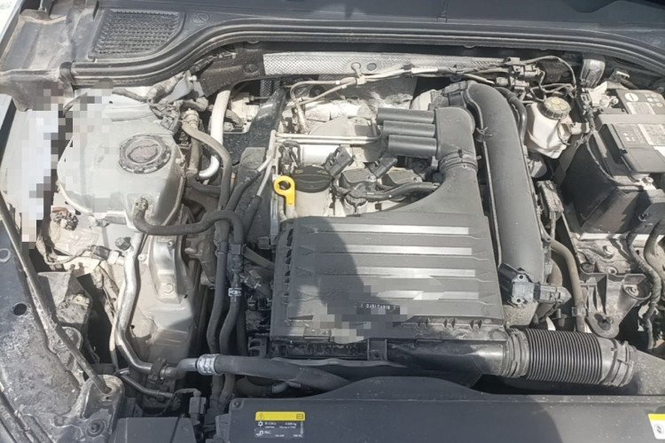 Volkswagen Golf 2022 car image #23