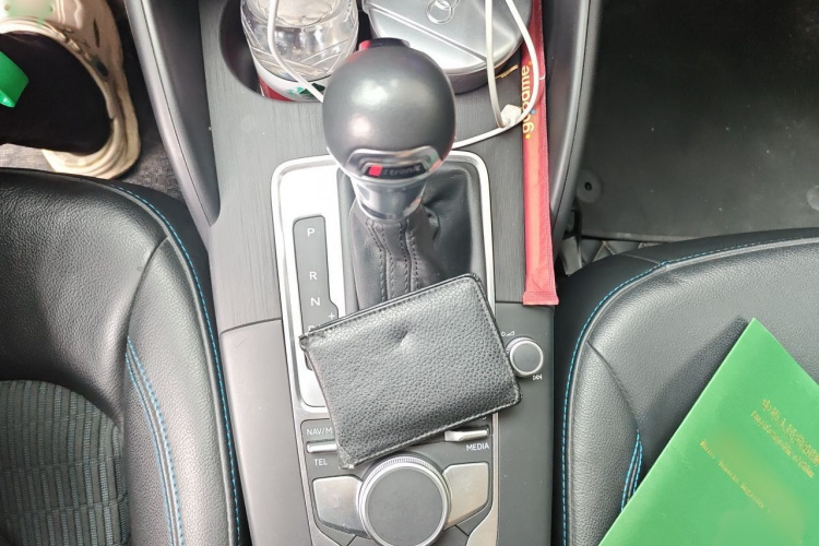 Audi A3 2019 car image #18