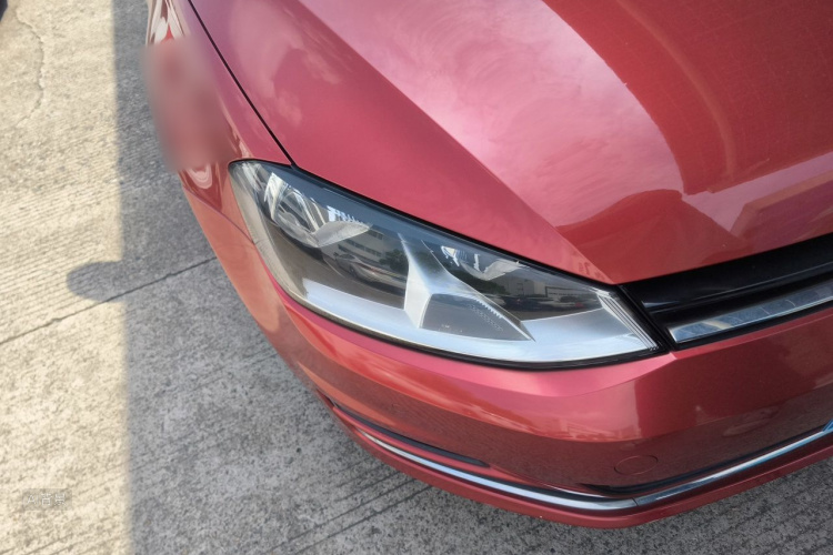 Volkswagen Golf 2018 car image #8