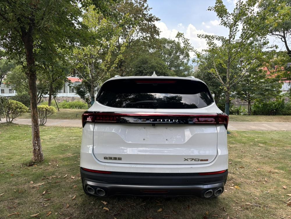 Jetour X70 PLUS 2022 car image #5