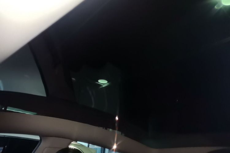 Tesla Model Y 2022 #20 Tesla Model Y 2022 car image #20