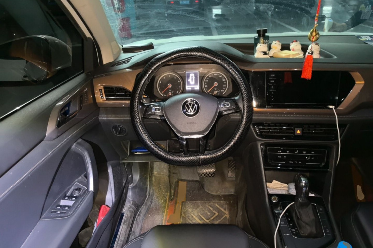 Volkswagen Tharu 2021 car image #11