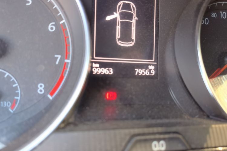 Volkswagen Golf 2017 car image #8