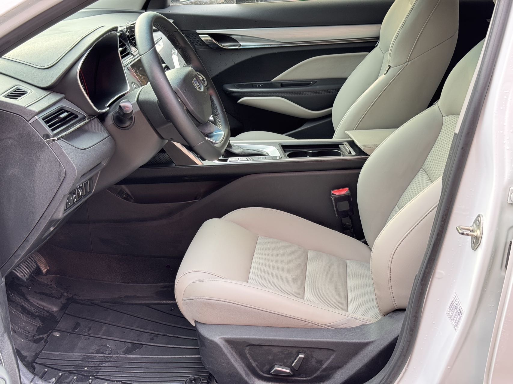 GEELY Binray 2018 car image #3