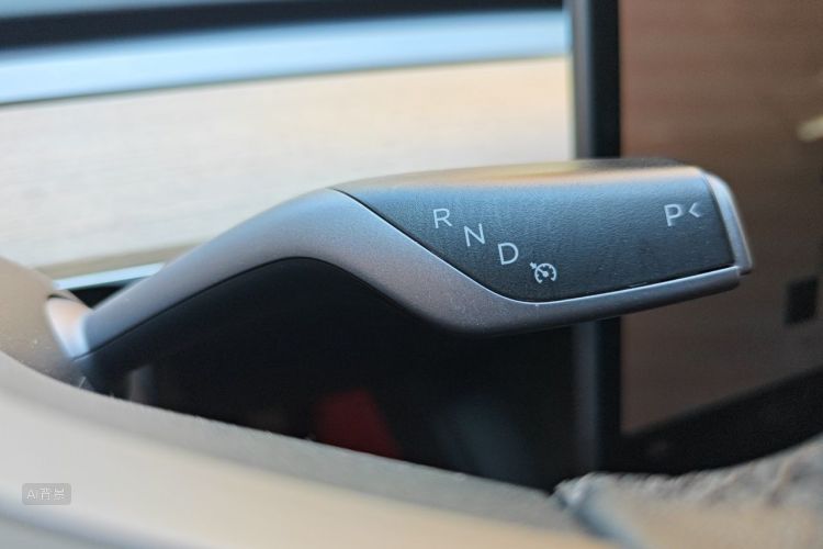 Tesla Model 3 2023 car image #16