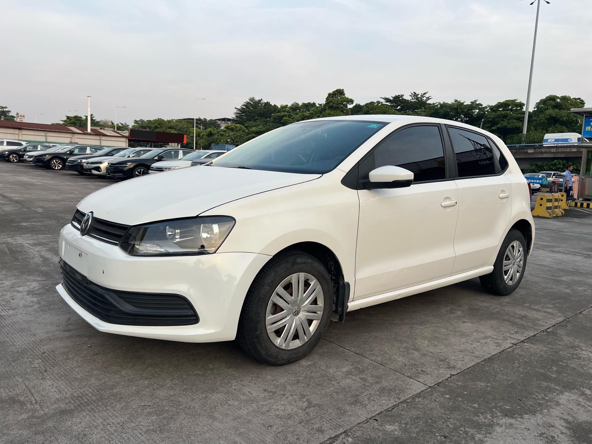 Volkswagen Polo 2016 Volkswagen Polo 2016 car image