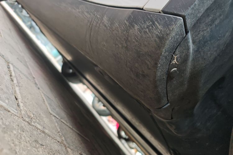 Tesla Model Y 2024 car image #23